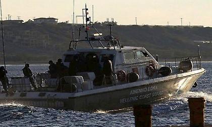 Καταδίωξη σκάφους από το Λιμενικό στη Ρόδο, διέφυγε προς τις τουρκικές ακτές