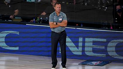 Μπρουκς: «Σέβομαι τον Γιάννη, αλλά δεν υπάρχει θέση στο ΝΒΑ για τέτοιες πράξεις»