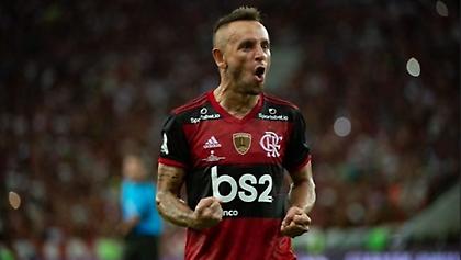 Νικολακόπουλος: «Συνεχίζει για Ραφίνια, παγώνει του Τραούκο»