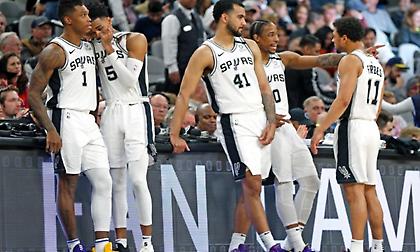 Πόποβιτς για αποκλεισμό των Σπερς: «Είναι ένα ψέμα - Τίποτα δεν τελείωσε»