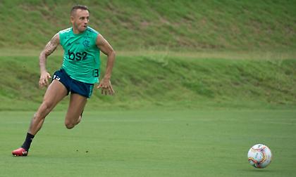 Προσπάθησε να μεταπείσει τον Ραφίνια η Φλαμένκο