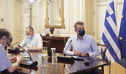Μητσοτάκης: Εντός της ημέρας νέα μέτρα - Τι ζήτησε από τους νέους και τους εκδρομείς