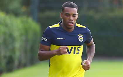 Νικολακόπουλος: «Πολύ ψηλά στη λίστα του Ολυμπιακού ο Γκάρι Ροντρίγκες»