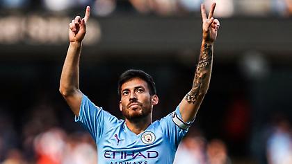 Άγαλμα προς τιμήν του Νταβίντ Σίλβα έξω από το Etihad