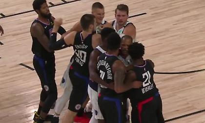 Αποβλήθηκε με δύο τεχνικές ποινές ο Πορζίνγκις (video)