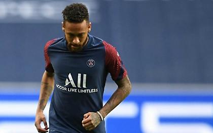 Δύο δοκάρια ο Νεϊμάρ (vids)