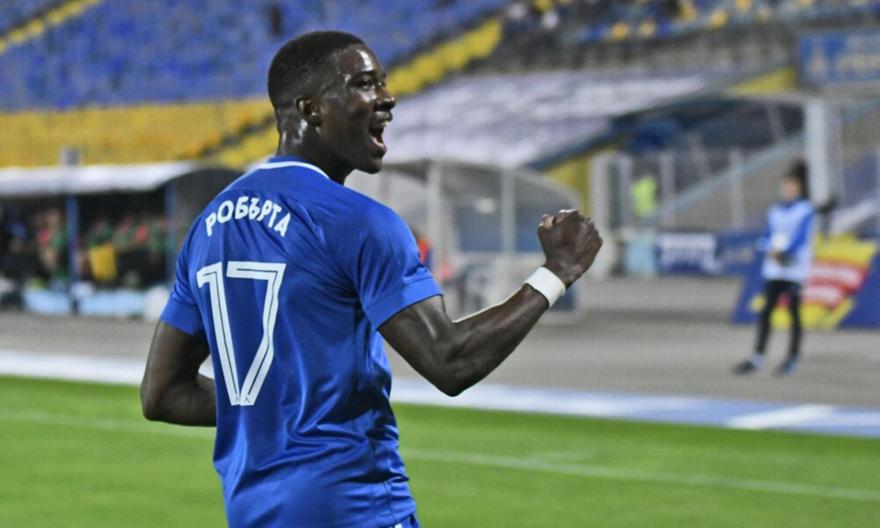 Ρομπέρτα και άλλος ένας φορ για ΑΕΚ