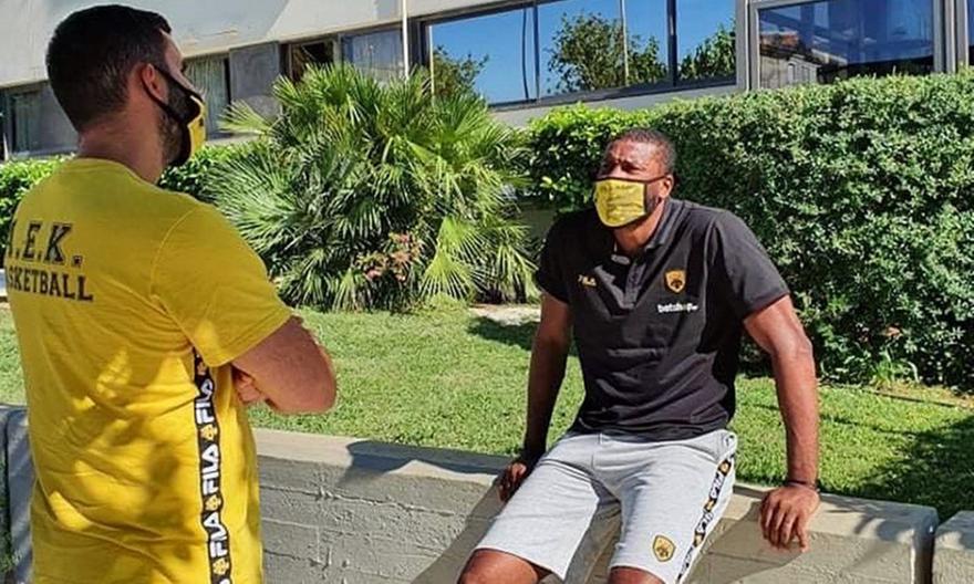 Για εξετάσεις οι παίκτες της ΑΕΚ μετά το κρούσμα