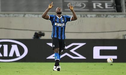 Κέρδισε πέναλτι κι έβαλε μπροστά «με το καλημέρα» την Ίντερ ο Λουκάκου! (video)