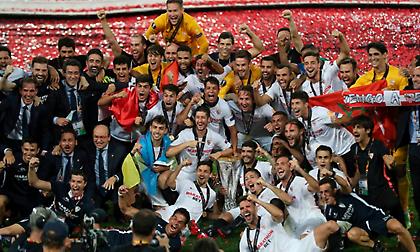 Η απονομή της κούπας στη Σεβίλλη! (video)