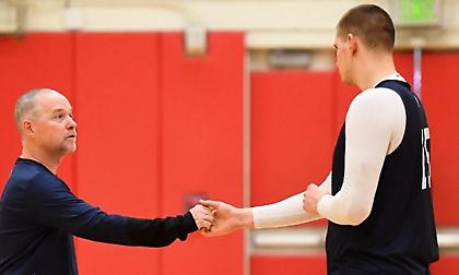 Μάικ Μαλόουν: Μας έχουν κλωτσήσει στον κ..ο, κανείς μας δεν αποδίδει