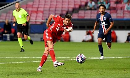 Σημάδεψε το δοκάρι ο Λεβαντόφσκι (video)