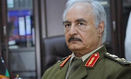 Λιβύη: Ο Χαφτάρ εμφανίστηκε και απορρίπτει την κατάπαυση του πυρός