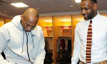 NBA: Όταν η Team USA και ο ΛεΜπρον έκαναν έκπληξη στον Κόμπι! (video)