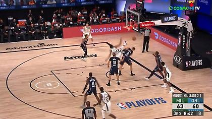 Ο Γιάννης έκανε poster τον Βούτσεβιτς με εκπληκτικό κάρφωμα (video)