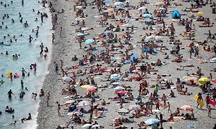 Κορωνοϊός: Ταξιδιωτική προειδοποίηση Βερολίνου για το Παρίσι και την Κυανή Ακτή