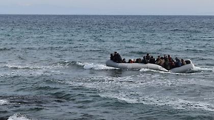 Ναυάγιο στη Χάλκη: Μεγάλη επιχείρηση του Λιμενικού - Έχουν διασωθεί 96 άτομα