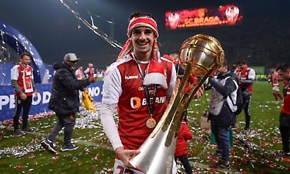 Παρουσίασε Τρινκάο η Μπαρτσελόνα