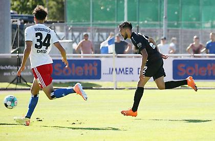 Απίθανο γκολ από το κέντρο στο φιλικό της Στουτγκάρδης (video)