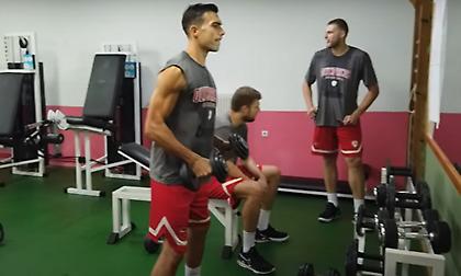 Βάρη και… σκάλες στην προετοιμασία του Ολυμπιακού στο Μέτσοβο (video)