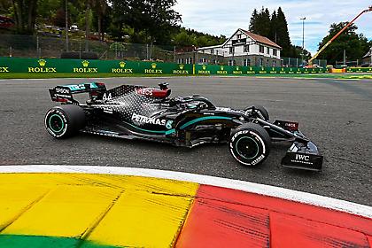 Άπιαστος ο Χάμιλτον, τραγική η Ferrari