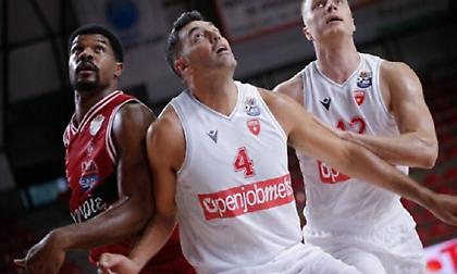 Η… παράσταση του Σκόλα απέναντι στην άμυνα της Αρμάνι (video)