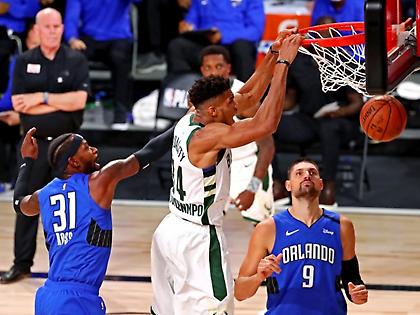 Τριπλός Γιάννης στο Top 10 (video)