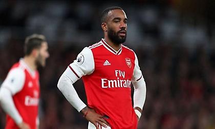 Κοιτάει Λακαζέτ η Ατλέτικο