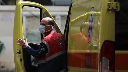Κορωνοϊός: Στους 261 οι νεκροί - Κατέληξε 60χρονος στο Σωτηρία