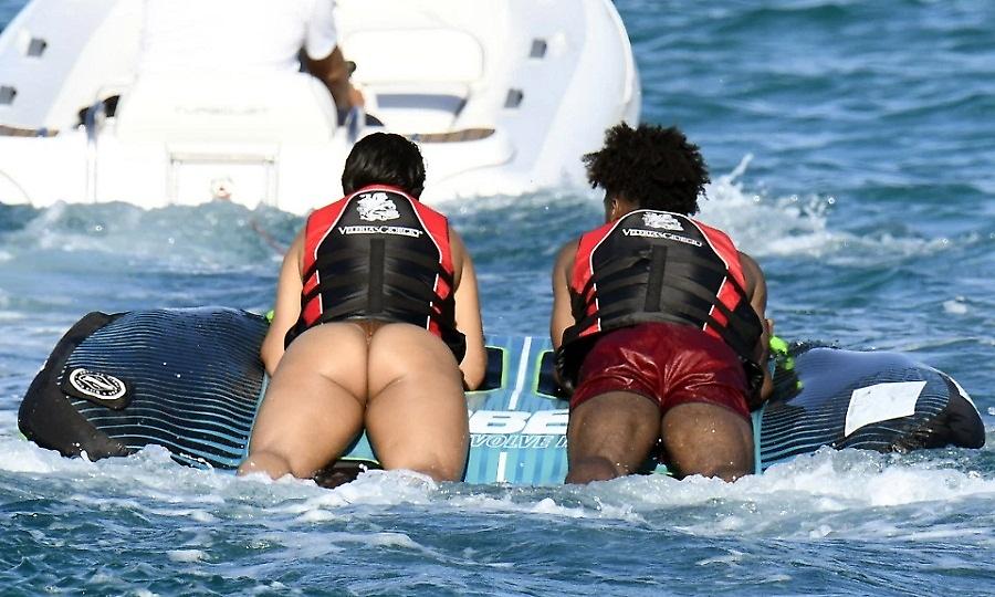 Καλοπερνάει στις διακοπές του ο Κομάν (pics)