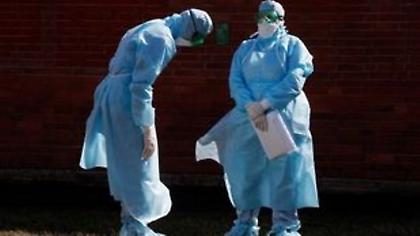 ΗΠΑ: Αγγίζουν τα έξι εκατομμύρια τα κρούσματα COVID-19