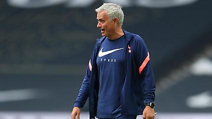 Ο Μουρίνιο έβρισε δημοσιογράφο που τον χαρακτήρισε ξεπερασμένο (video)