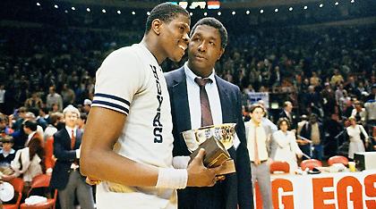 Θλίψη στο NCAA: «Έφυγε» ο Τζον Τόμπσον