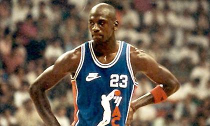 Μάικλ Τζόρνταν: Όταν έπαιξε στην… ACB (video)