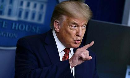 Τραμπ για ΝΒΑ: «Ο κόσμος κουράστηκε, σταθείτε όρθιοι για την πατρίδα και τη σημαία»