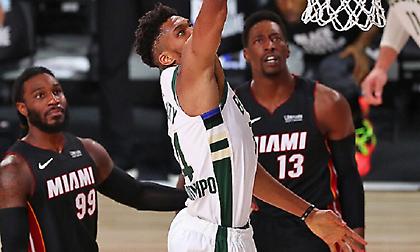 LIVE: Μπακς-Χιτ