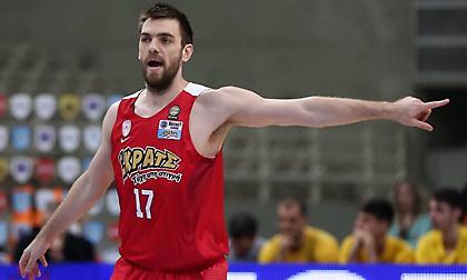 Προπονείται με την ΑΕΚ ο Μάντζαρης