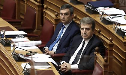 Μα καλά, δεν ντρέπεστε λιγάκι;