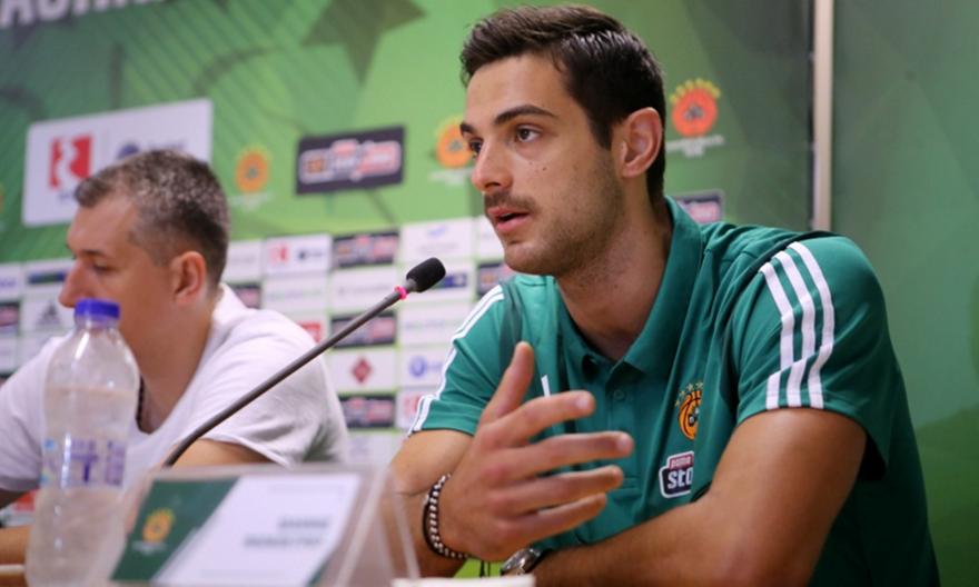 Παπαπέτρου: «Να προετοιμαστούμε και να βελτιωθούμε-Κομβικός ο κόσμος, ελπίζω να τον έχουμε μαζί μας»