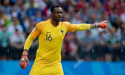 Θετικοί σε κορωνοϊό Ικάρντι, Νάβας και Μανταντά