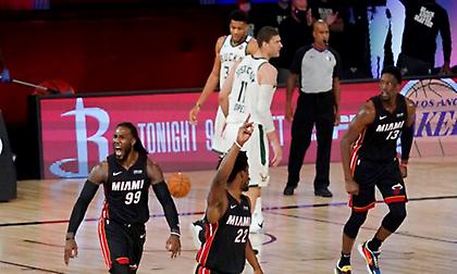 Live: Χιτ-Μπακς