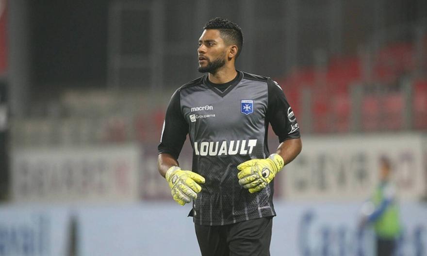 Υπογράφει σήμερα ο Μπουσέ