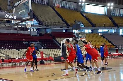 Ημίχρονο στο φιλικό, Ολυμπιακός-Ηρακλής 43-37