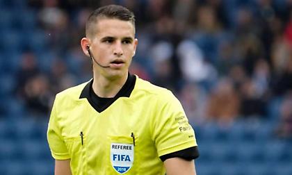 Ο διαιτητής στο Άρης-Κόλος