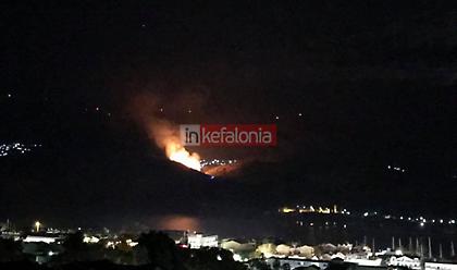 Κεφαλονιά: Μεγάλη δασική φωτιά στα Φαρακλάτα