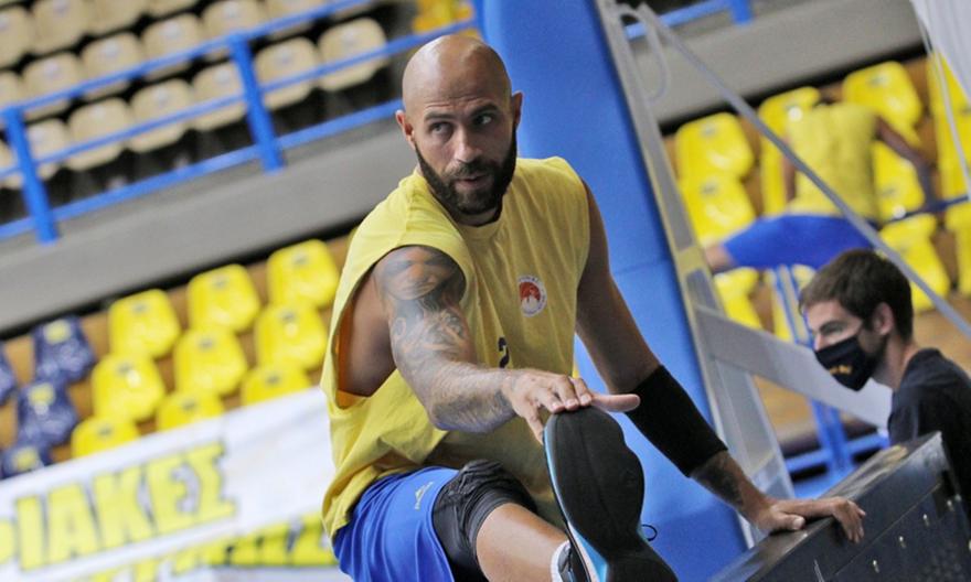 Βασιλόπουλος: «Για το κάτι παραπάνω σε Basket League και BCL»