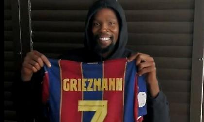 Ο… Ντουράντ ανακοίνωσε το νέο νούμερο του Γκριεζμάν στην Μπαρτσελόνα (video)