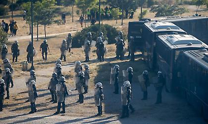 Ένταση στον Βόλο μεταξύ οπαδών της ΑΕΚ και της αστυνομίας!