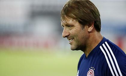 Μαρτίνς: «Πολύπλοκο το παιχνίδι με την ΑΕΚ - Μας αφαιρούν δύναμη οι απουσίες, αλλά είμαστε καλά»