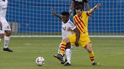 Ποδαρικό Κούμαν με φιλική νίκη και επιστροφή Μέσι (video)